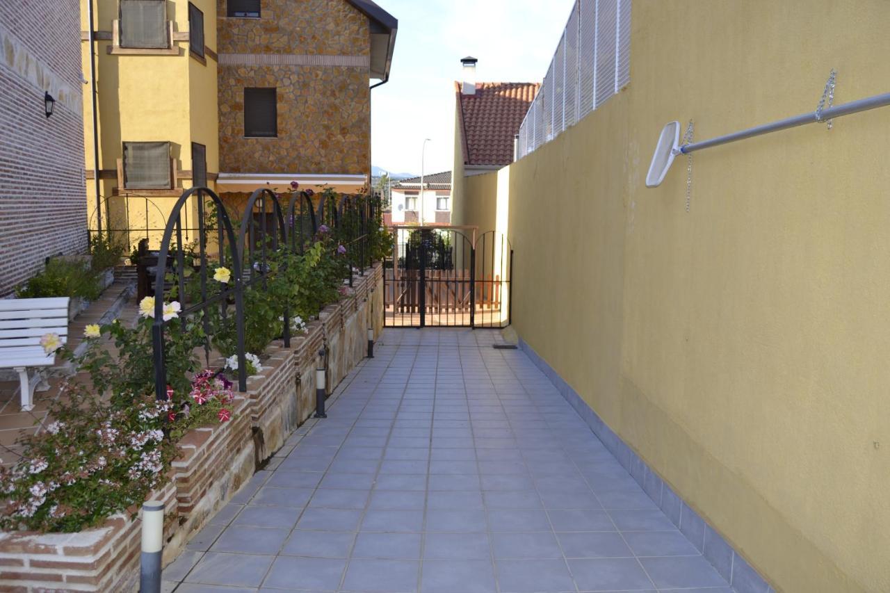 Apartamentos "Casa Rural De Aldea" Aldea del Fresno Bagian luar foto