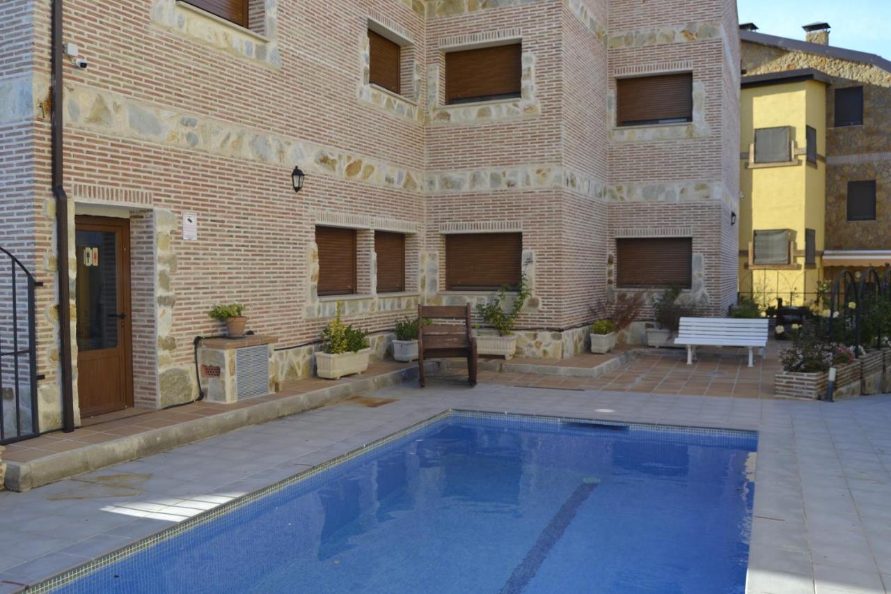 Apartamentos "Casa Rural De Aldea" Aldea del Fresno Bagian luar foto