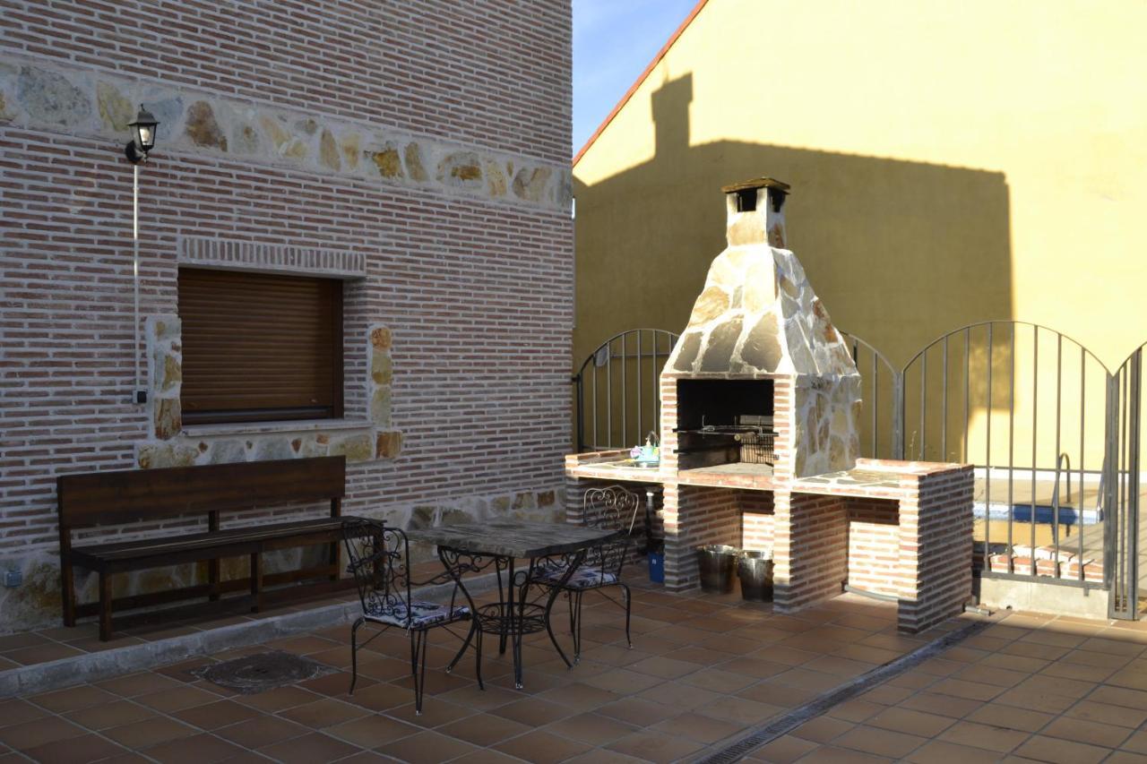 Apartamentos "Casa Rural De Aldea" Aldea del Fresno Bagian luar foto