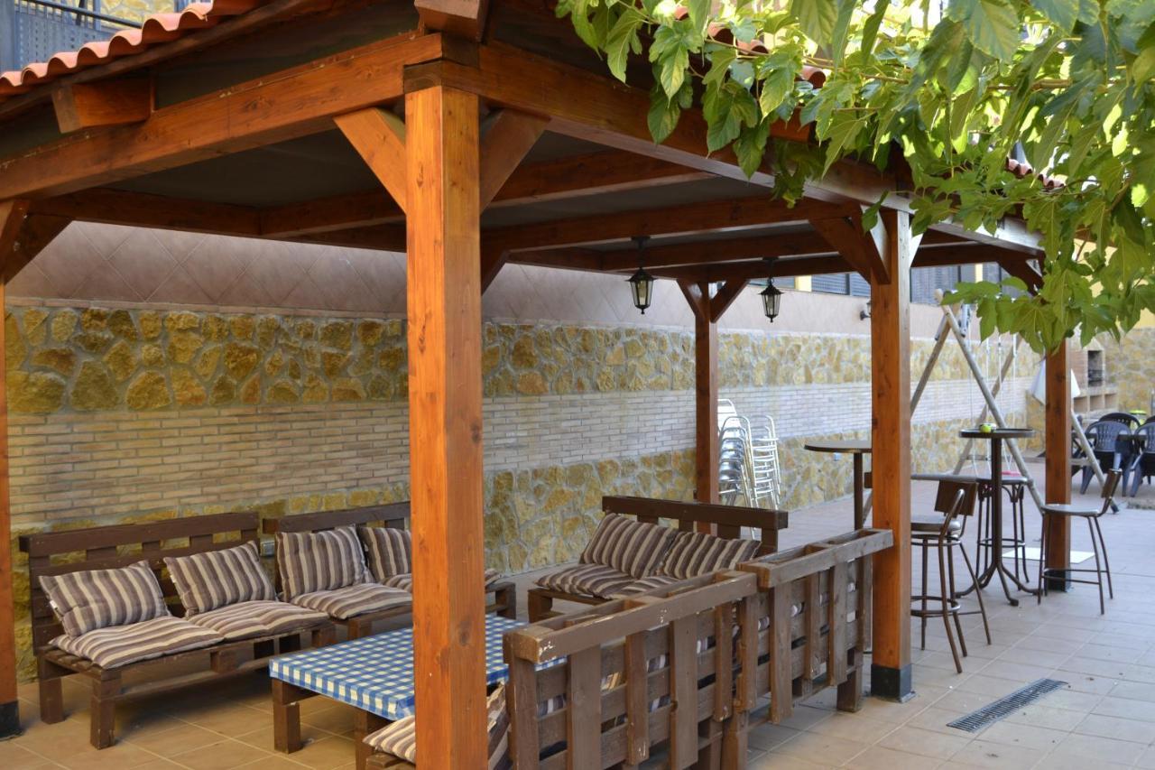 Apartamentos "Casa Rural De Aldea" Aldea del Fresno Bagian luar foto