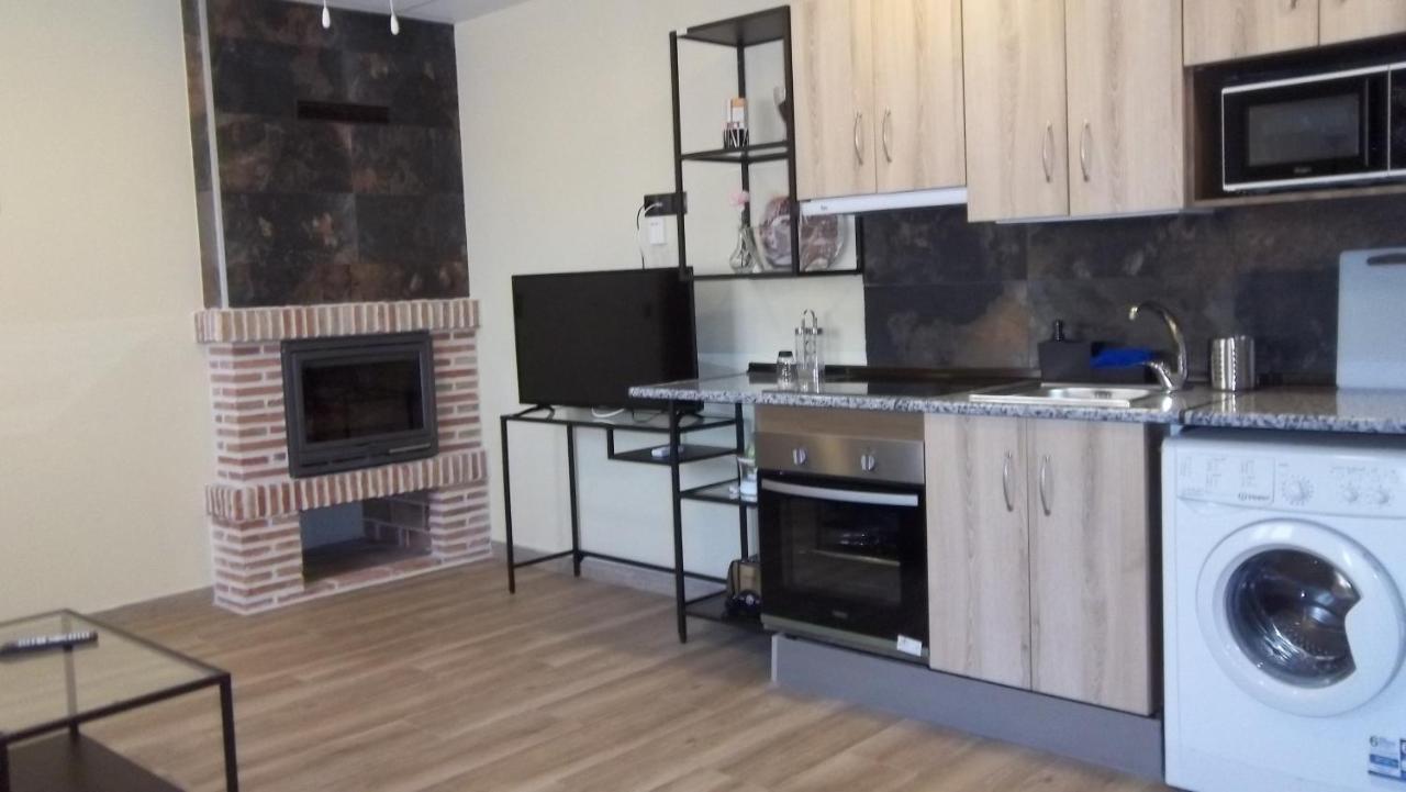 Apartamentos "Casa Rural De Aldea" Aldea del Fresno Bagian luar foto