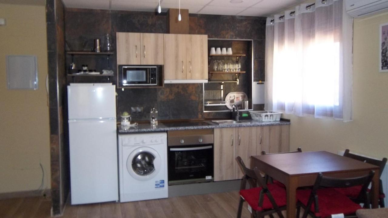 Apartamentos "Casa Rural De Aldea" Aldea del Fresno Bagian luar foto