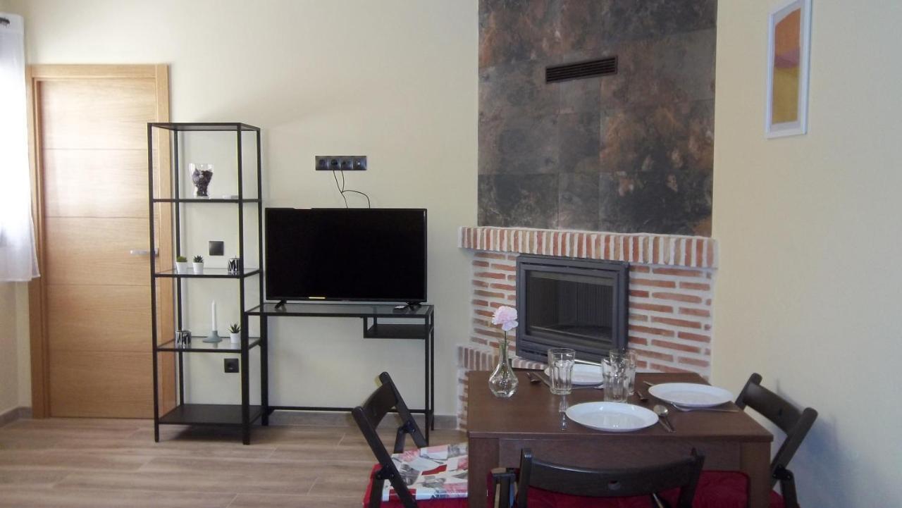 Apartamentos "Casa Rural De Aldea" Aldea del Fresno Bagian luar foto